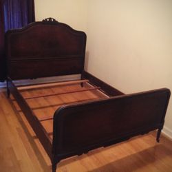 Vintage 1930’s Walnut Bedroom Set