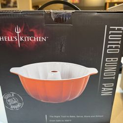 NEW Hell’s Kitchen Fluted Bundt Pan – Unopened