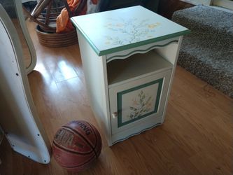 Adorable Cabinet!
