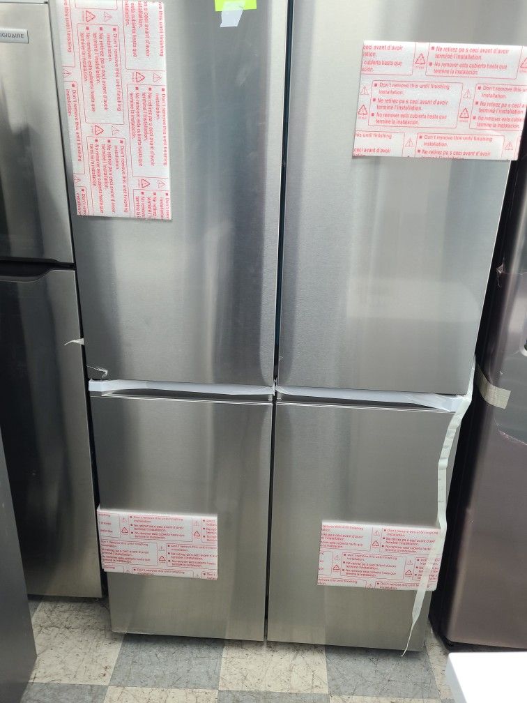 New Samsung Refrigerator , New With Some Scratches And Dent