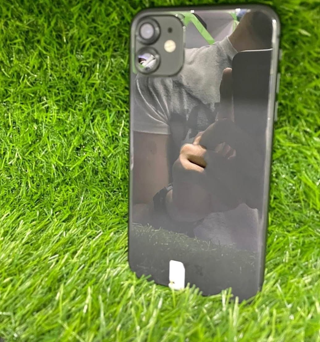 iPhone 11 Unlocked With Warranty