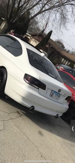 Tail light black out/tint