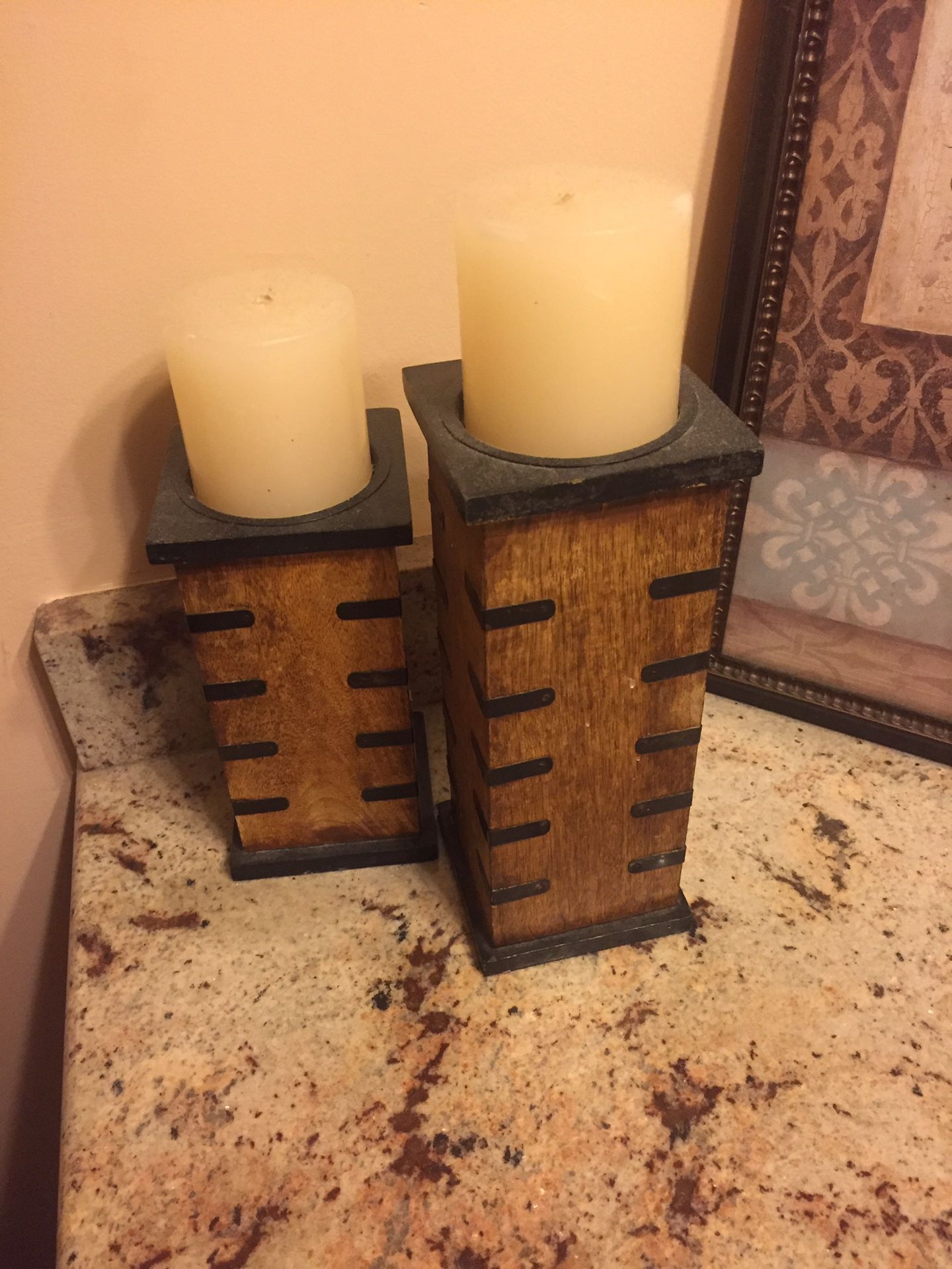 2 Candles with Decorative stand