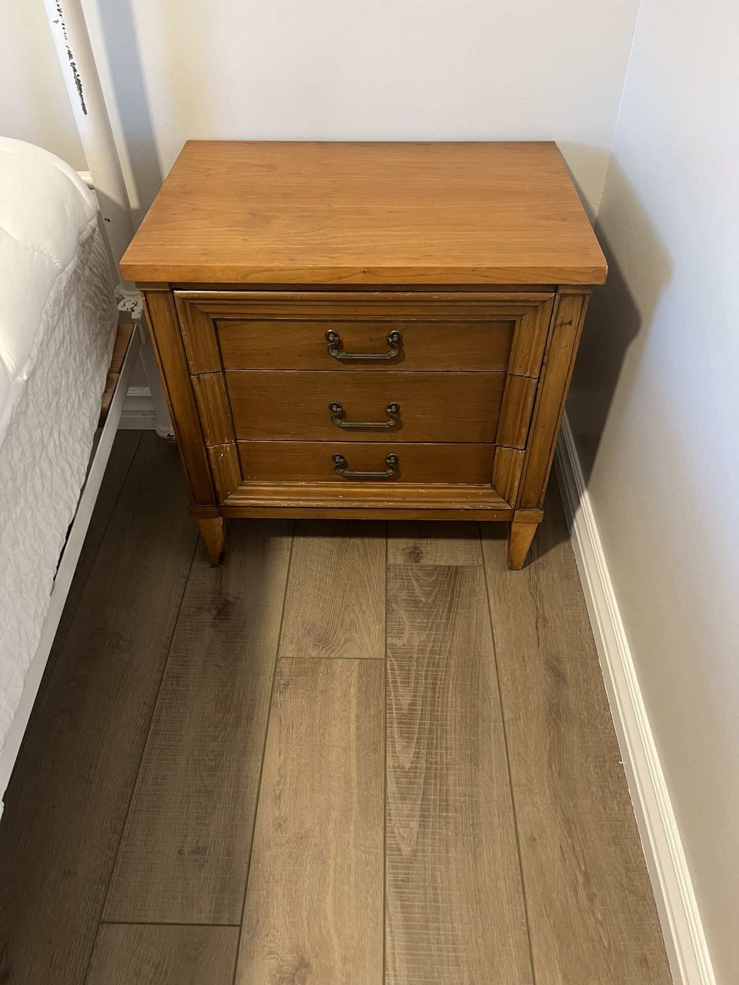 Free Side Table