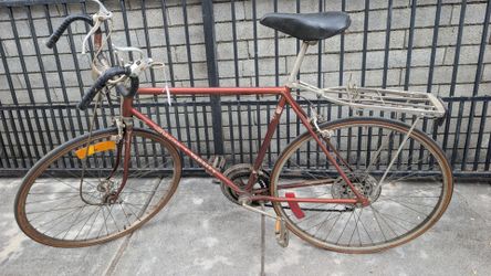 Vintage 1975 Schwinn varsity 10-speed all original parts