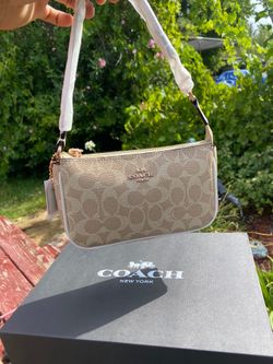 Coach Nolita 19 sand/white