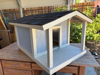 New Custom Built Dog House/ casitas de perro echas a su gusto
