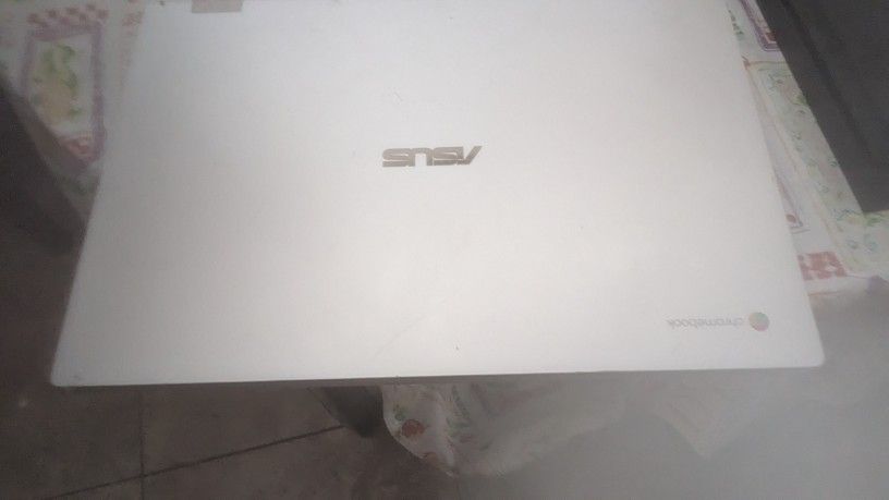 ,ASUS CHROMEBOOK