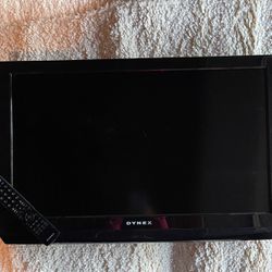 32” Flatscreen Tv With Built In Cd/Dvd Player