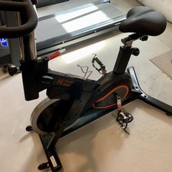 NEW Women’s Health Men’s Health Indoor Cycling Exercise Bike