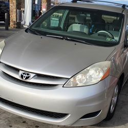 2008 Toyota Sienna