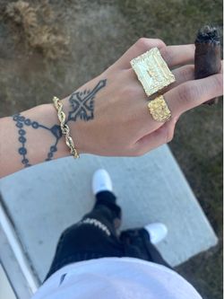 Gold bracelet