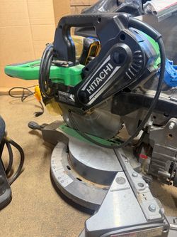 Hitachi C12FDH Compound Miter Saw
