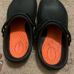 Slip resistant work shoes