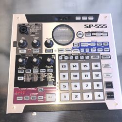 Roland Sampler SP 555