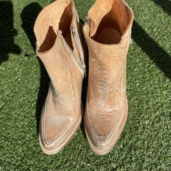 Boots Bed Stu,Leather, Like New 8 USA