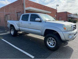2006 Toyota Tacoma TRD sport 2wd V6 79k miles