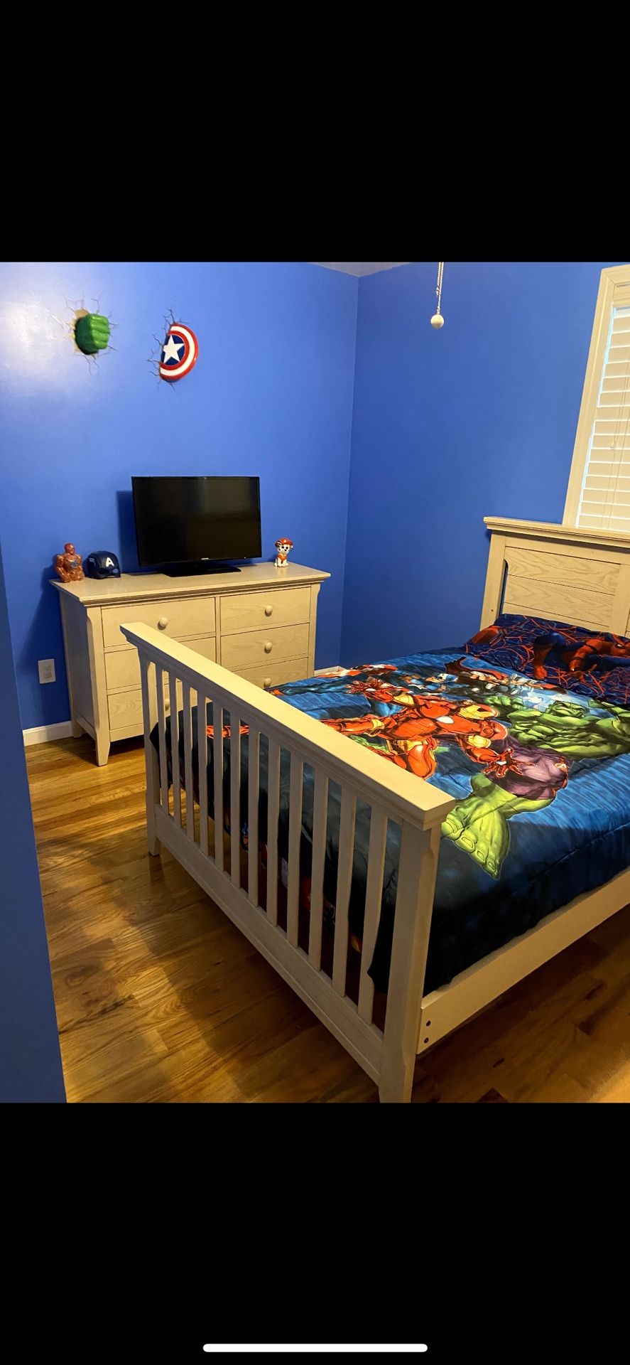 King Bed And Full Size Bed And Couches For Sale For Sale In Seekonk King Bed And Full Size Bed And Couches For Sale For Sale In Seekonk