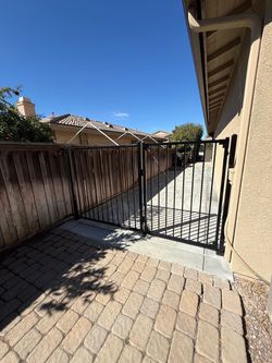 STEEL FENCING & GATES