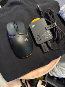 Cordless gaming mouse