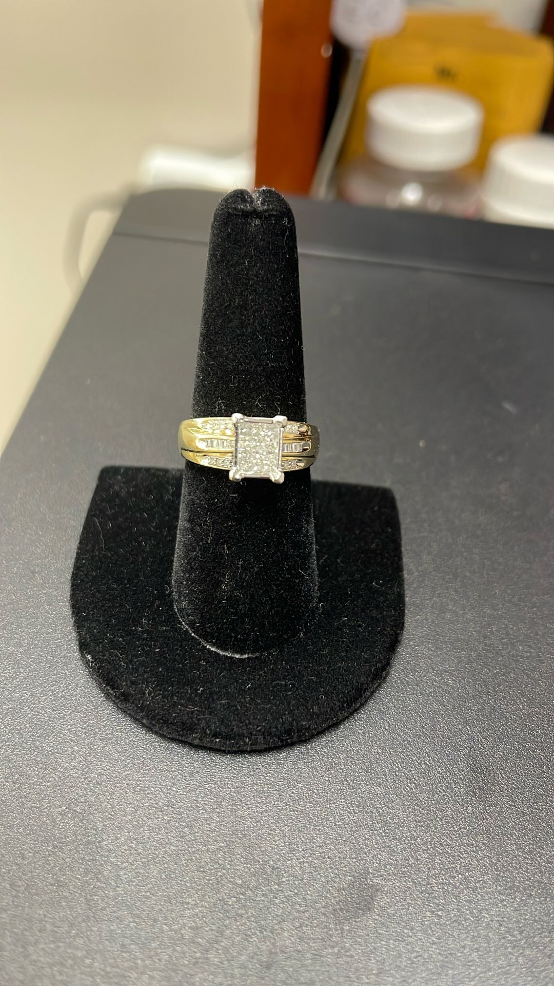 10KT Yellow Gold Diamond Ladies Ring