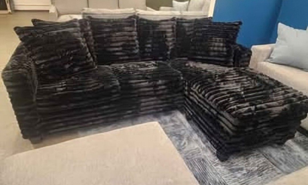 New Upgraded Chaise Sofa!! Brand new Byers Market Black Chaise Sofas (also Available in Cream);