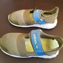 Adidas Kids Shoes Size 10