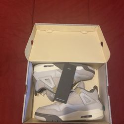 Air Jordan 4 Photon Dust