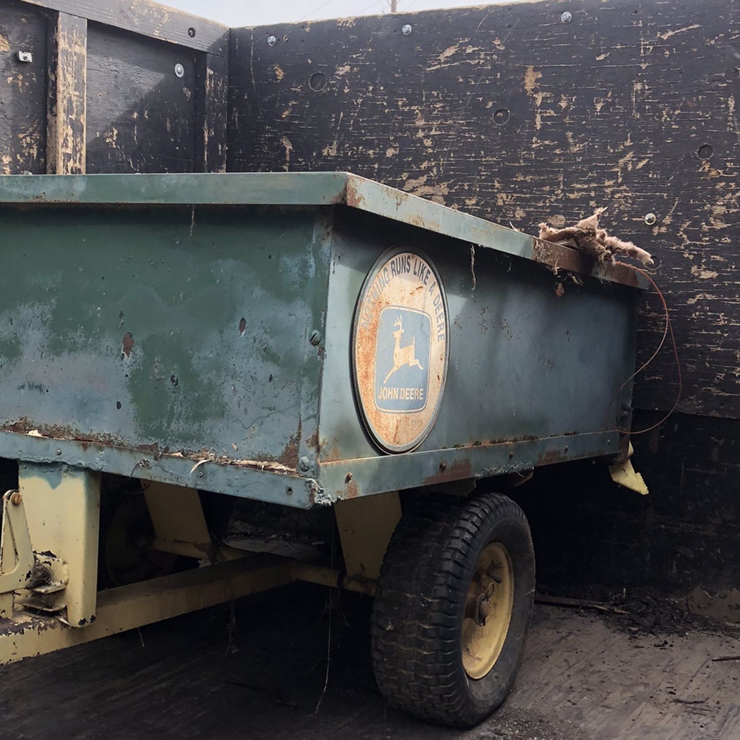 Vintage John Deere Lawn Cart