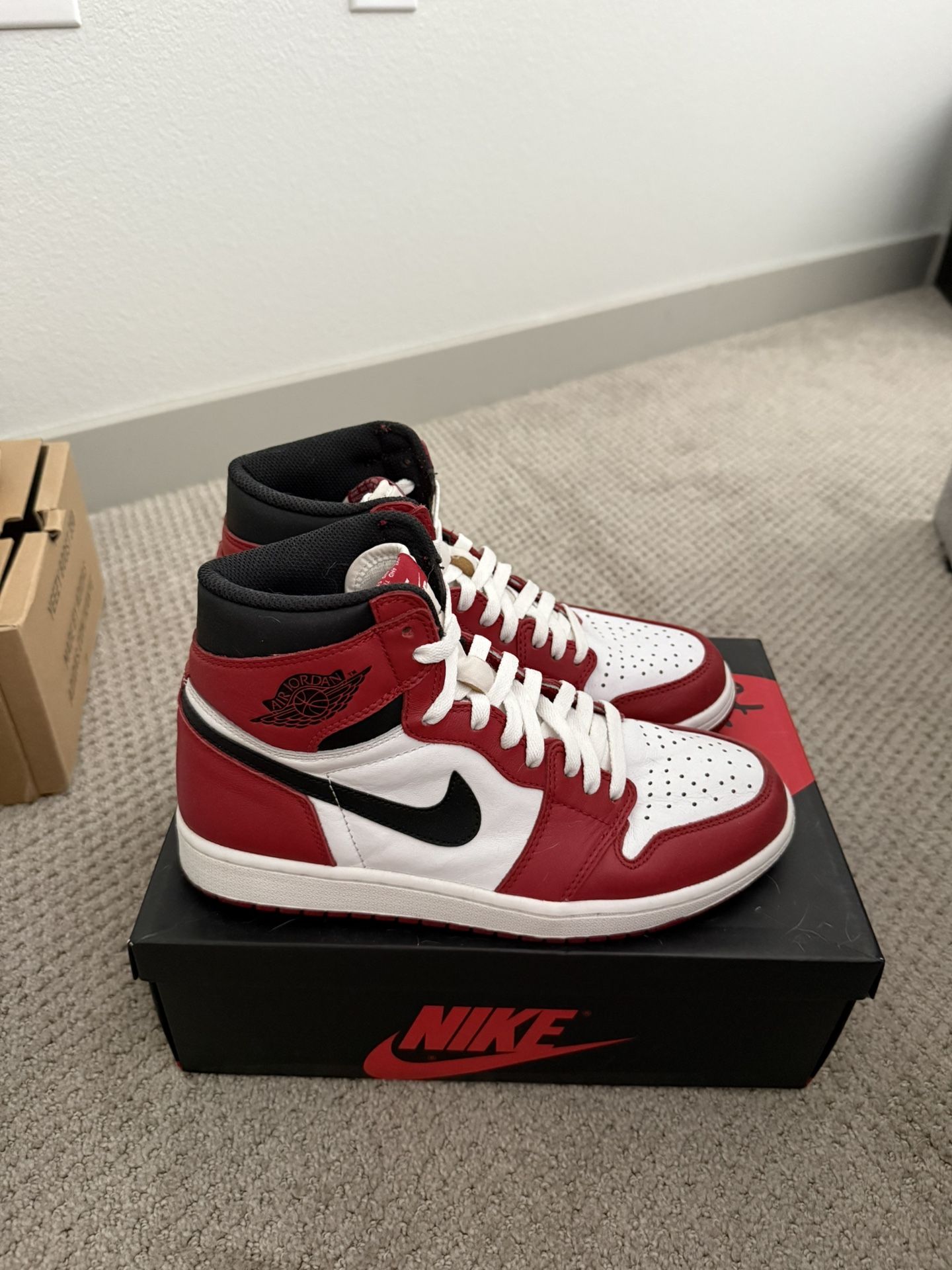 Air Jordan 1 Chicago 2015 Size 9