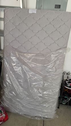Newton Baby Crib Mattress & Toddler Bed, Breathable & Washable - Grey