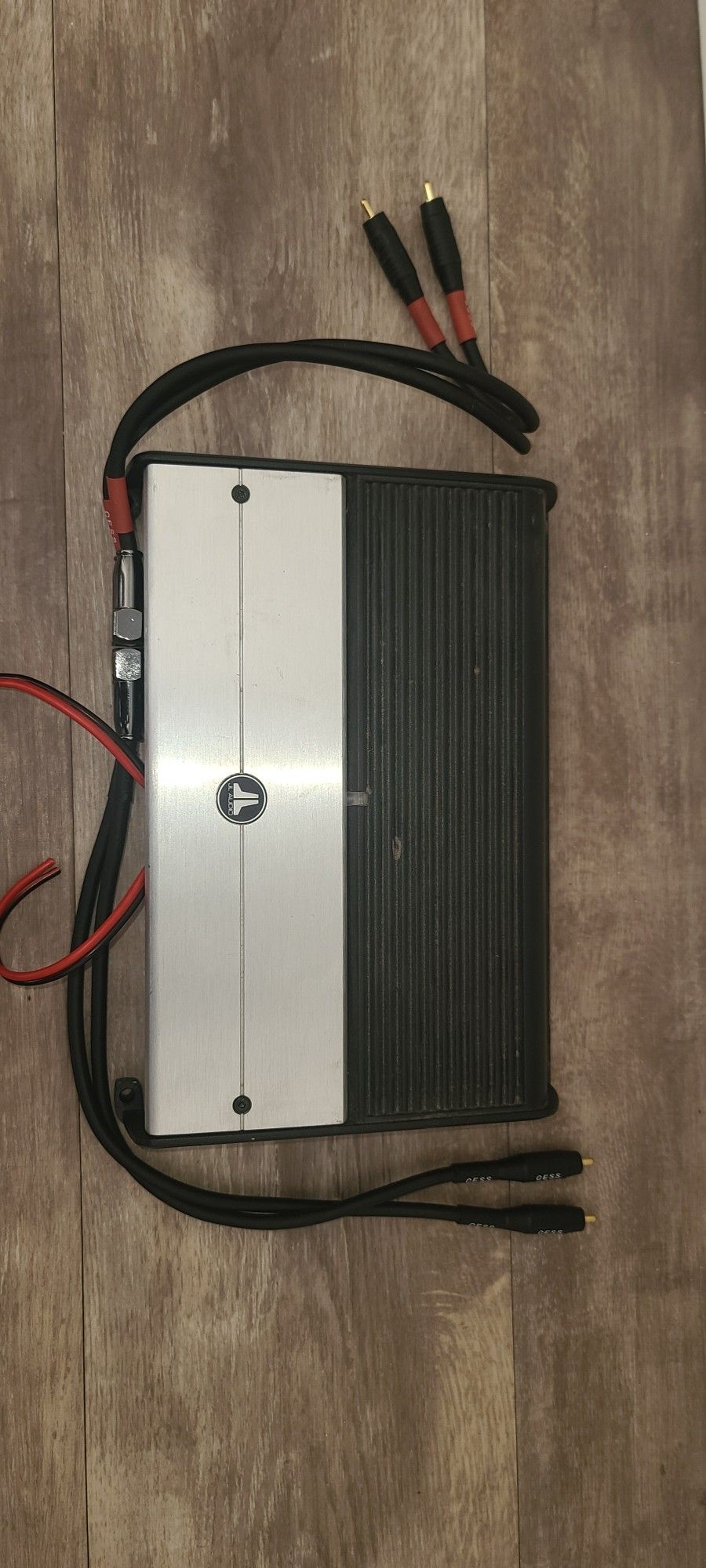 Jl Audio XD600/6v2 6 Channel AMP. Excellent Condition!