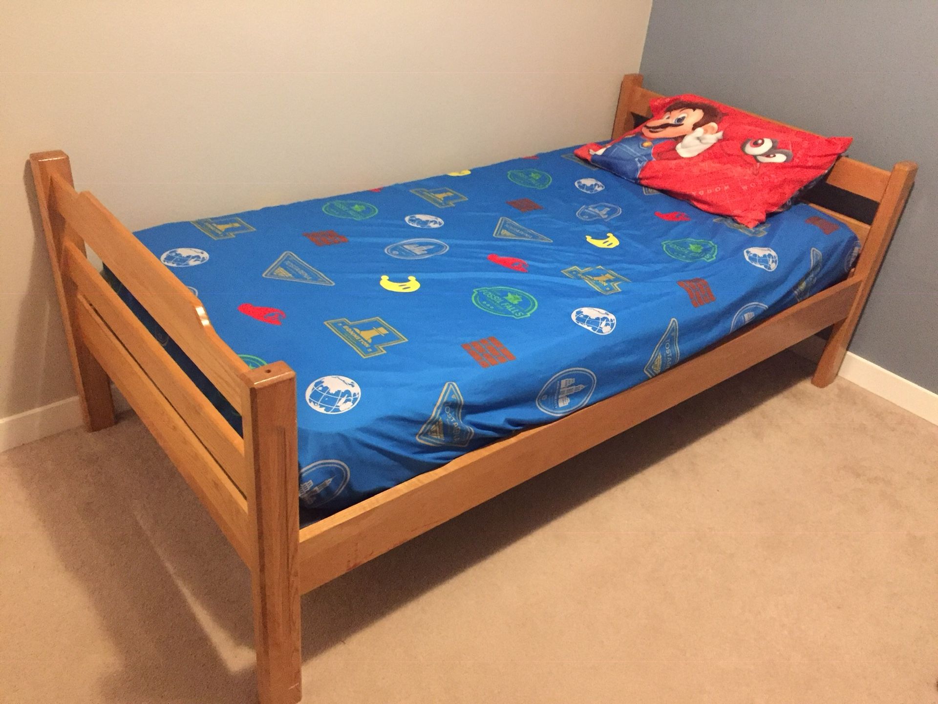 Twin bedroom set for Sale in Issaquah, WA OfferUp
