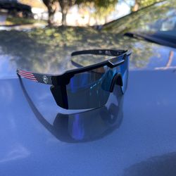 FUTURE TECH SUNGLASSES: SILVER Z87+