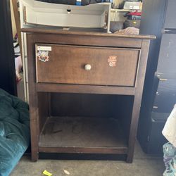 🪵 Wood Nightstand / Side Table – $10