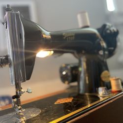 1930’s Standard Sewing Machine 