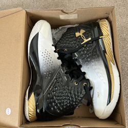 Curry’s MVP 2022 Basketball Shoes 