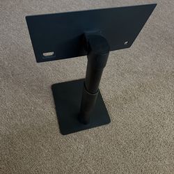 LG 5K 27” UltraFine Monitor Stand