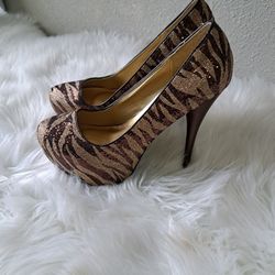 Heels Shoes Size 7.5 
