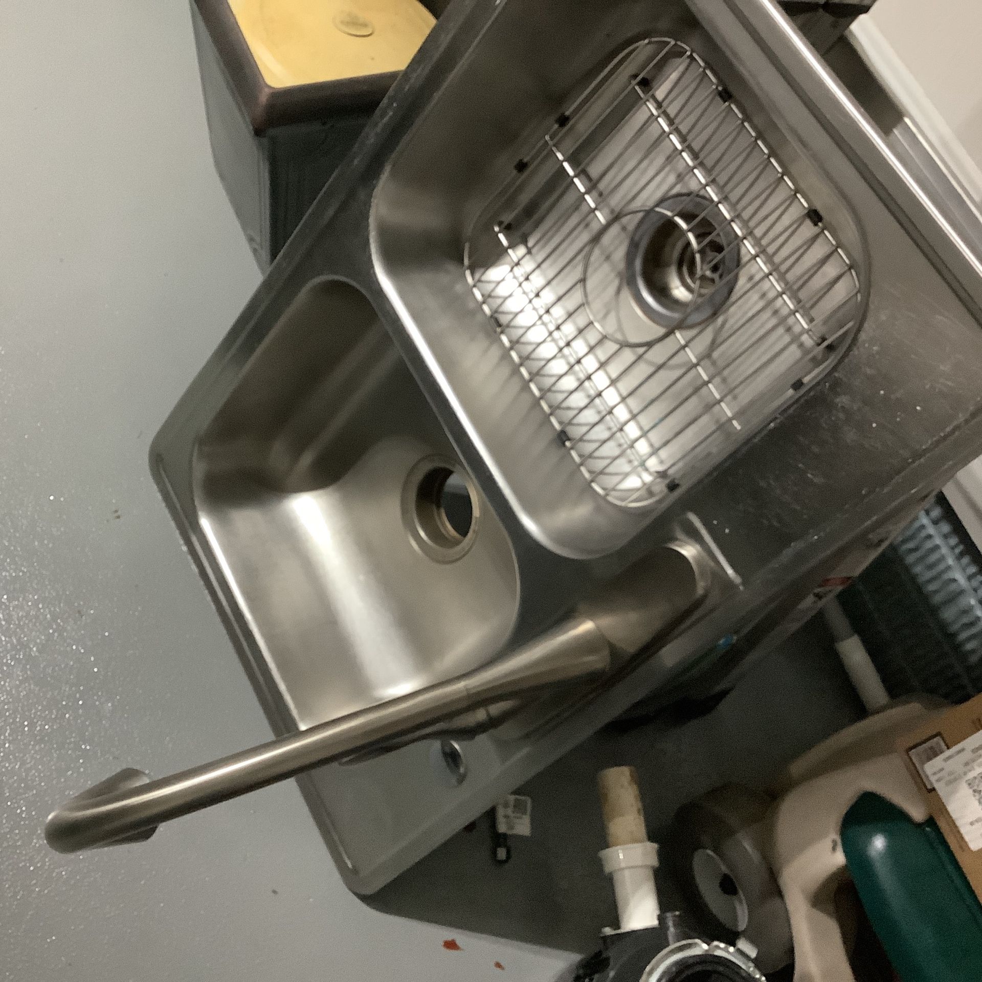 STAINLESS STEEL KITCHEN SINK , COMPLETE WITH GRINDER for Sale in Akron