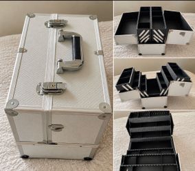 Large Expandable Makeup Train Case – Silver Cosmetic Organizer
