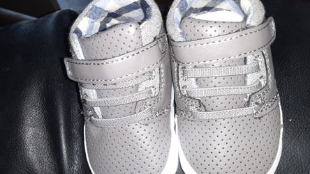 Brand new baby shoes size 2