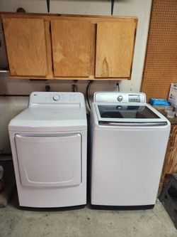 Washer & Dryer Combo Set