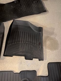 2017 Toyota Sienna weather tech floor liner