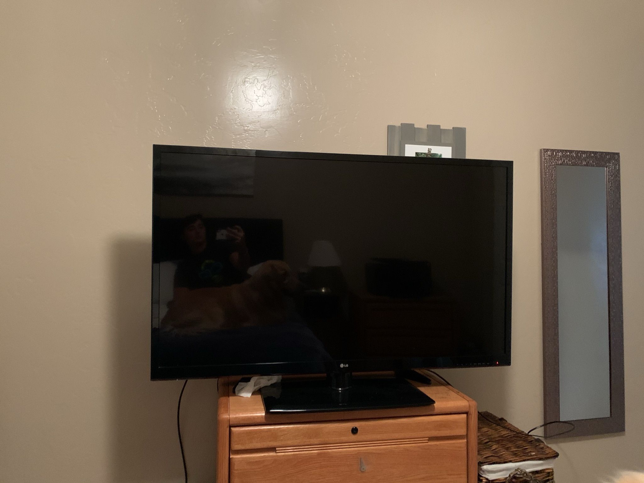 55” inch flatscreen LG TV