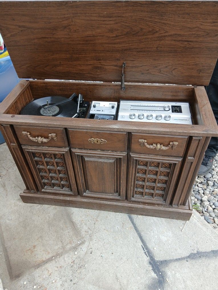 Record Player