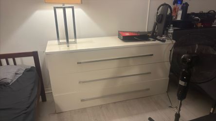 3 draw dresser