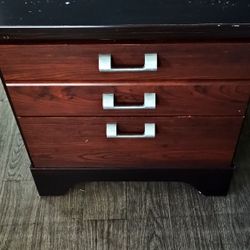 $35 NIGHT STAND 2 DRAWERS
