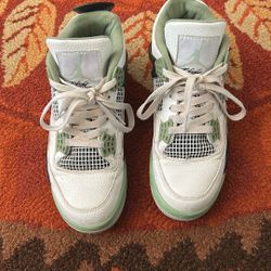 Air Jordan 4 Retro Women’s Seafoam / Oil Green