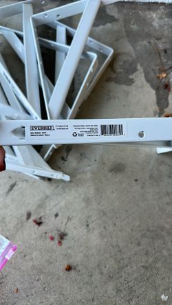 Shelf brackets